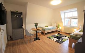 Ara Monteurzimmer Ferienwohnung Zentrumsnah Kesselsdorferstr